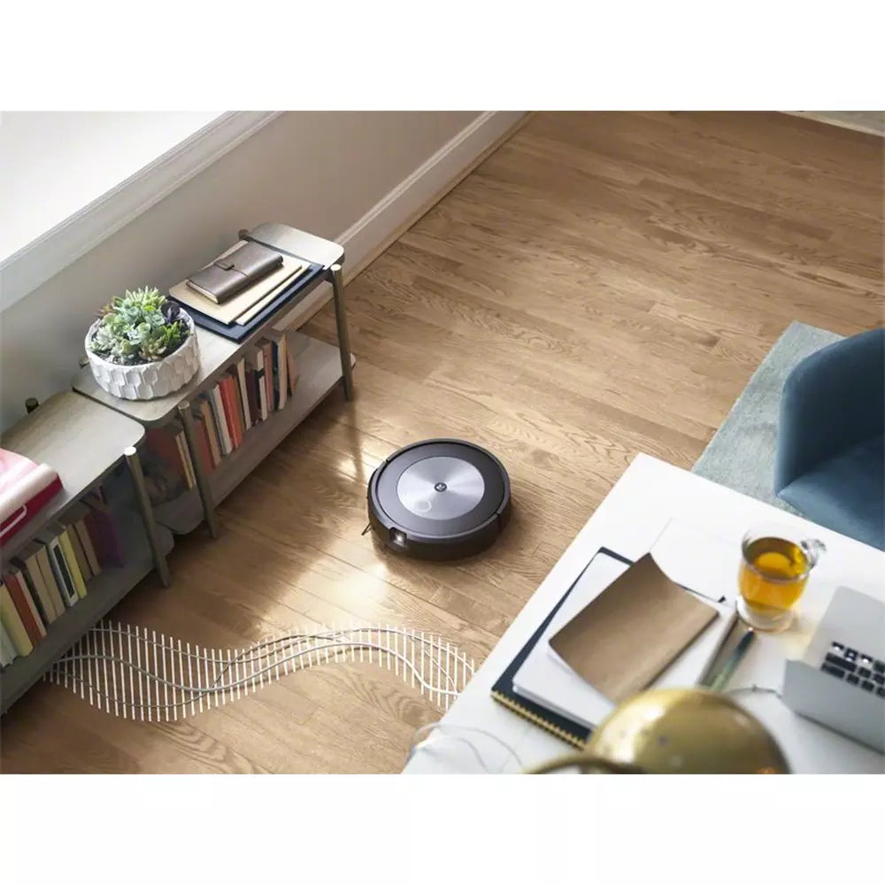 iRobot Wifi Connected Roomba j7 Robot Vacuum